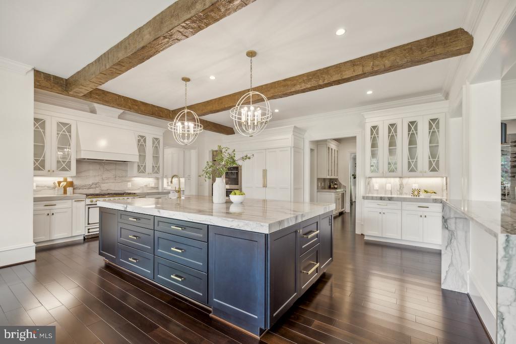 8533 Georgetown Pike