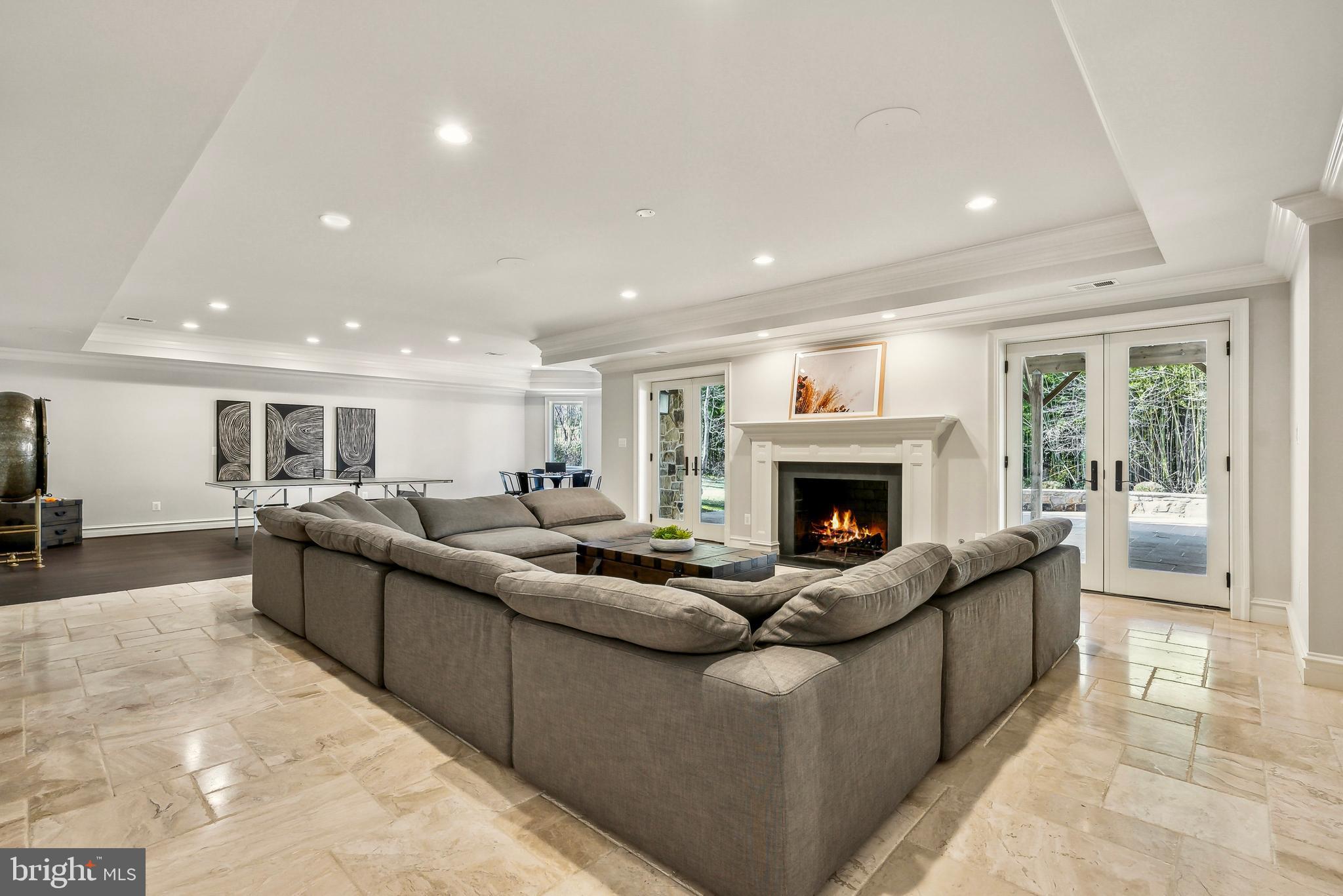 1070 Vista Dr