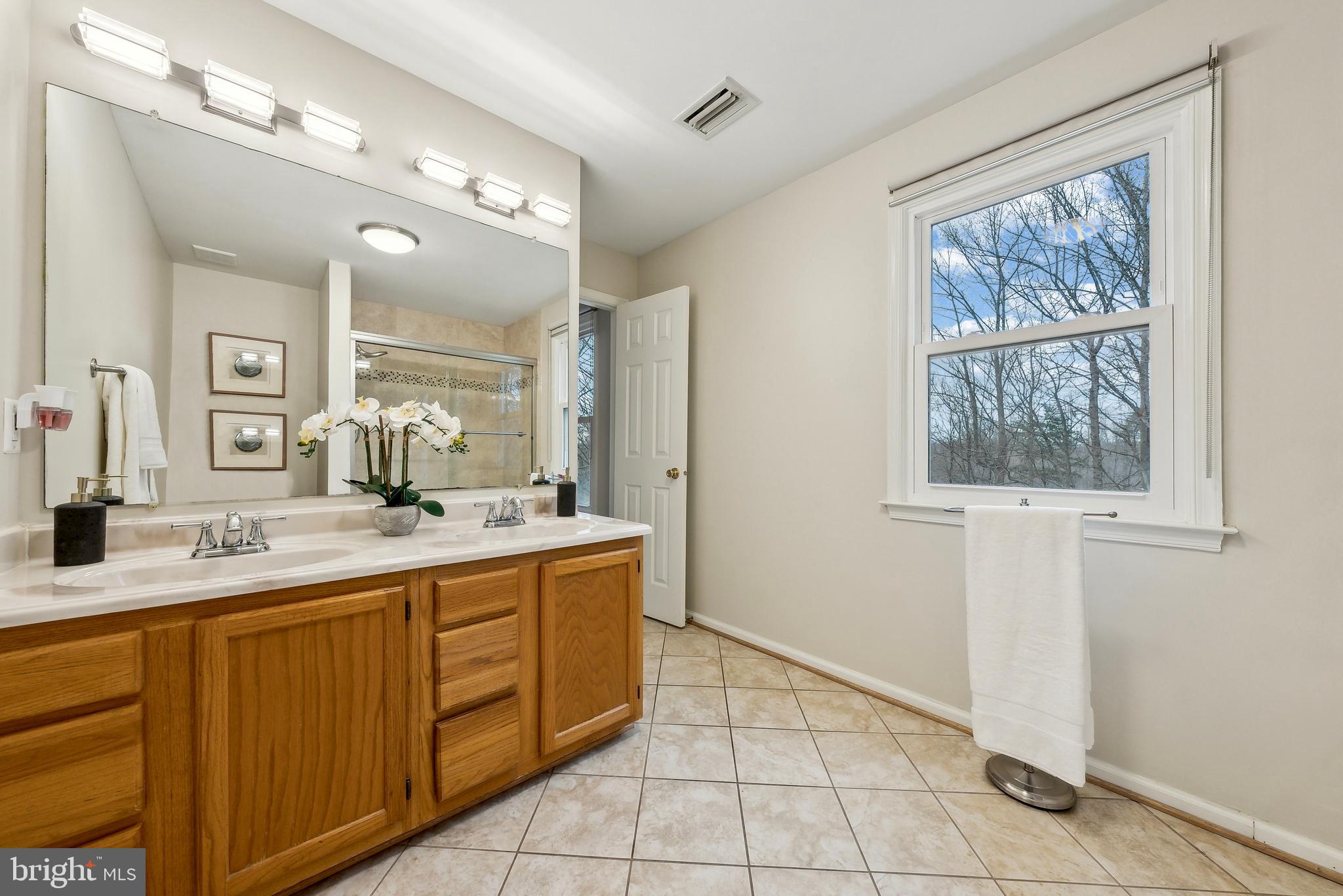 8413 Silverdale Ct