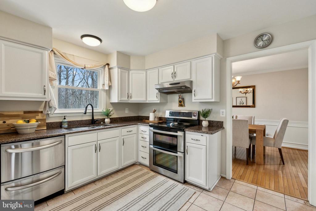 8413 Silverdale Ct