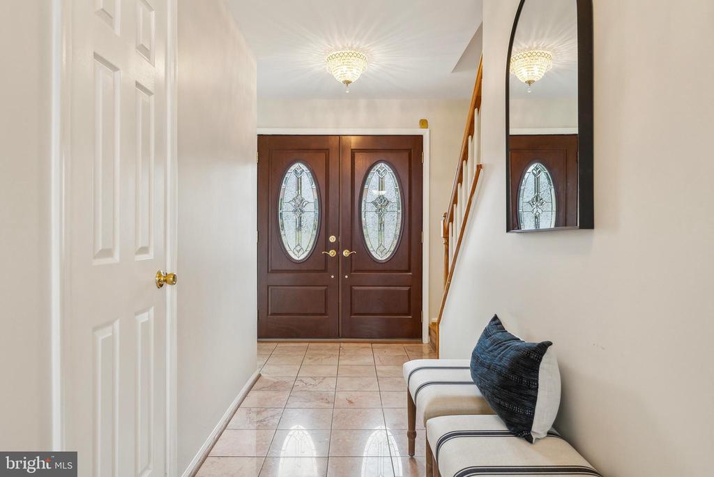 8413 Silverdale Ct