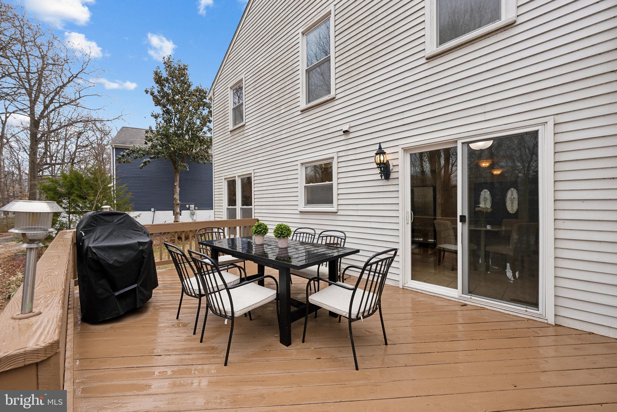 8413 Silverdale Ct