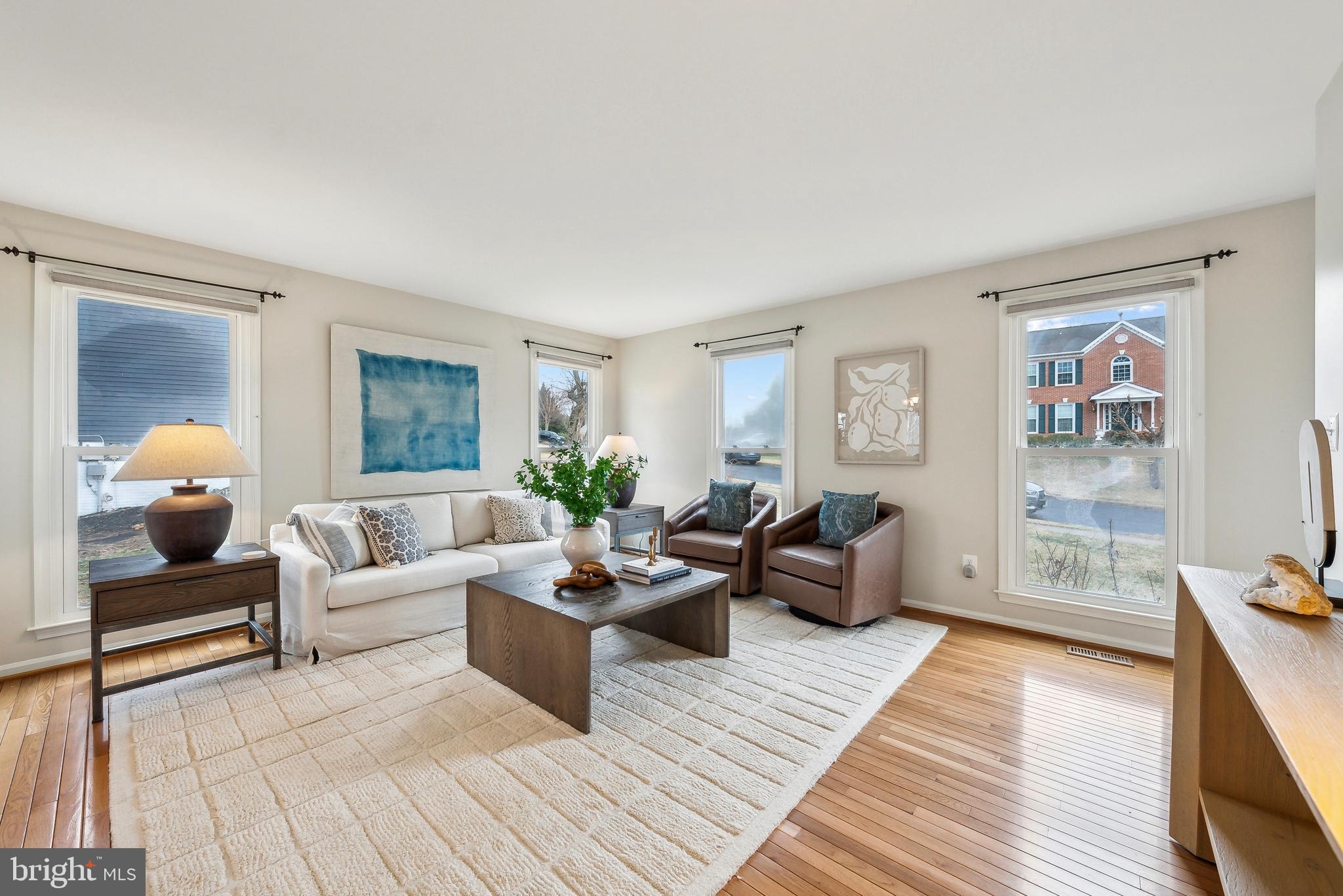 8413 Silverdale Ct