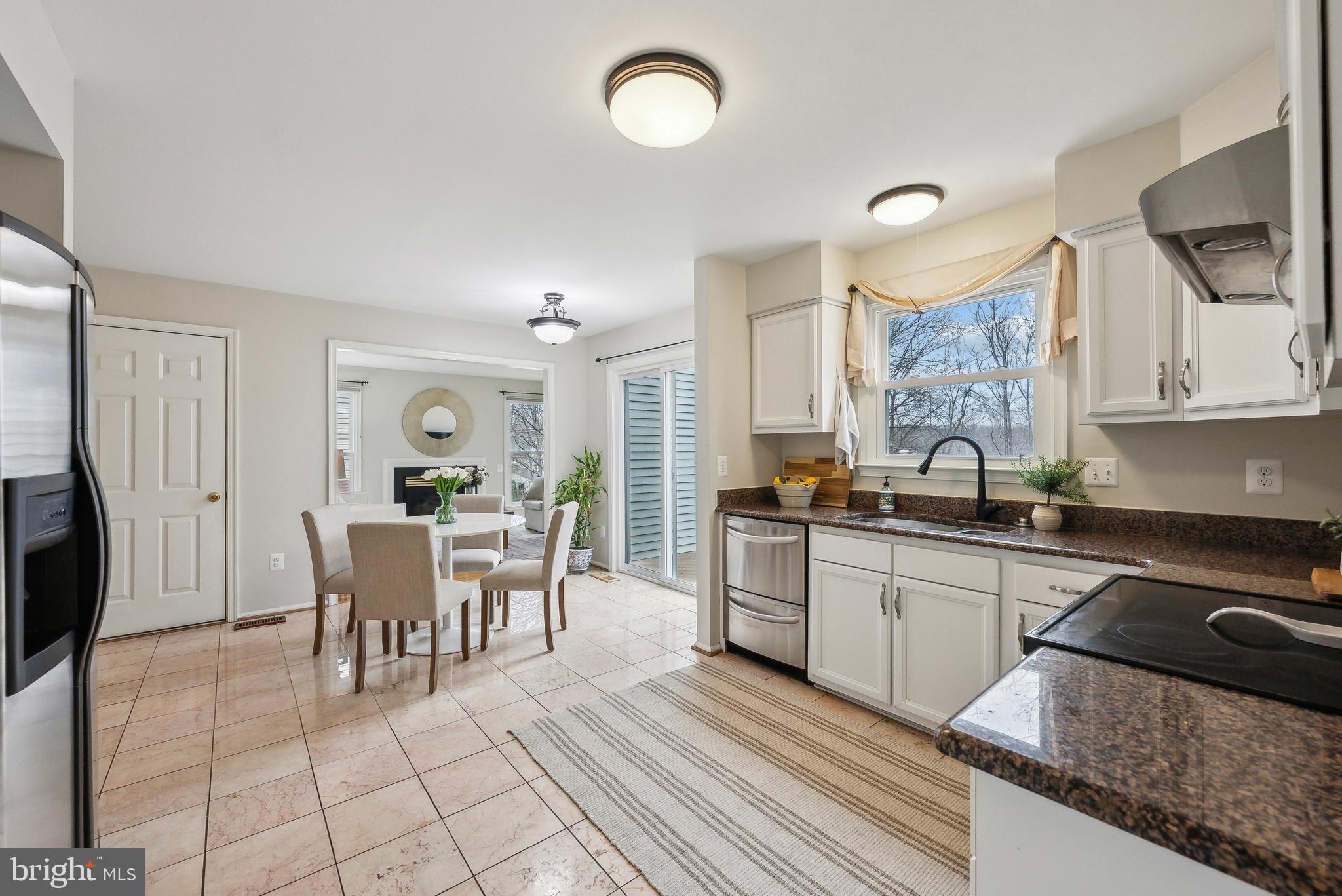 8413 Silverdale Ct
