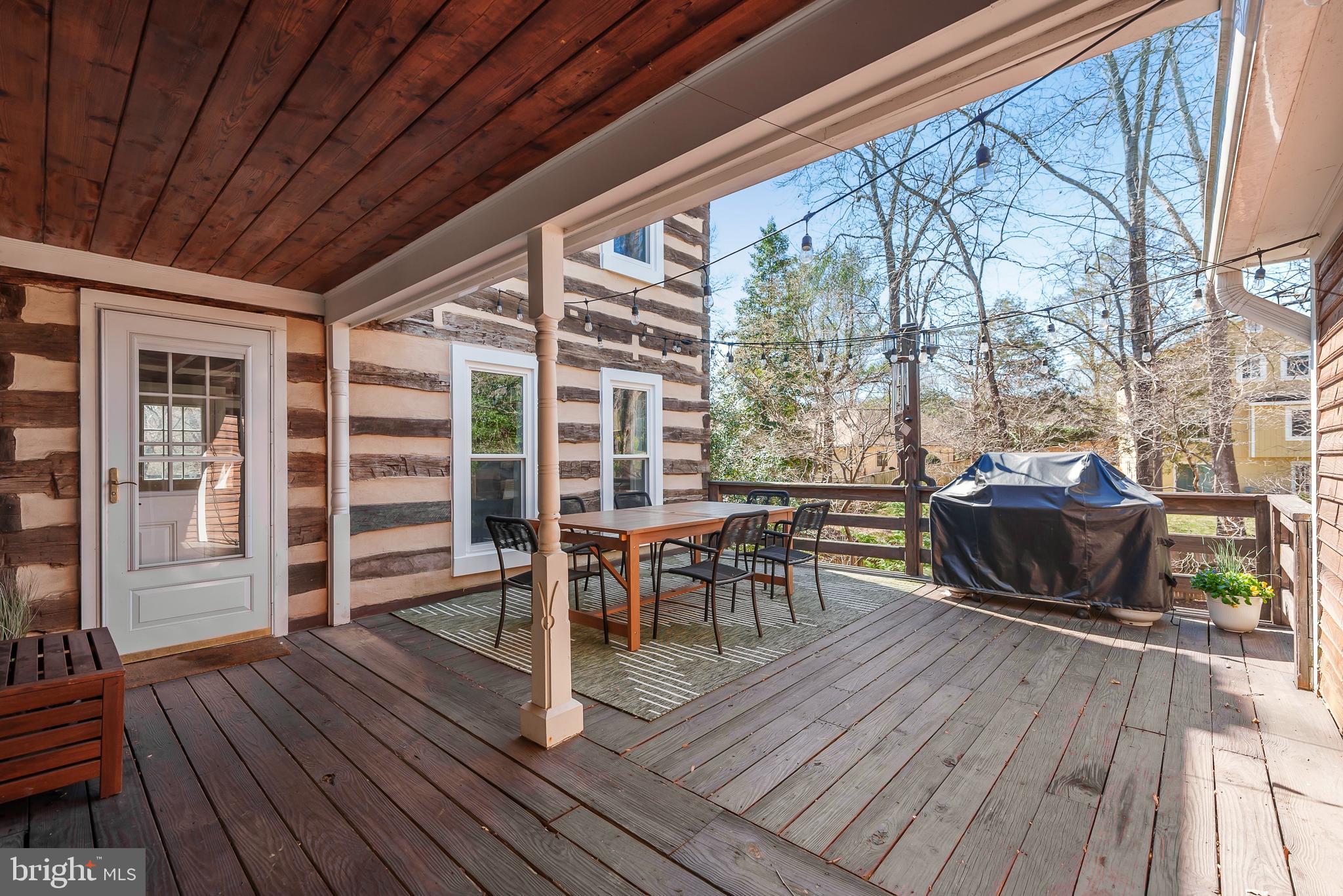 10203 Yellow Pine Dr