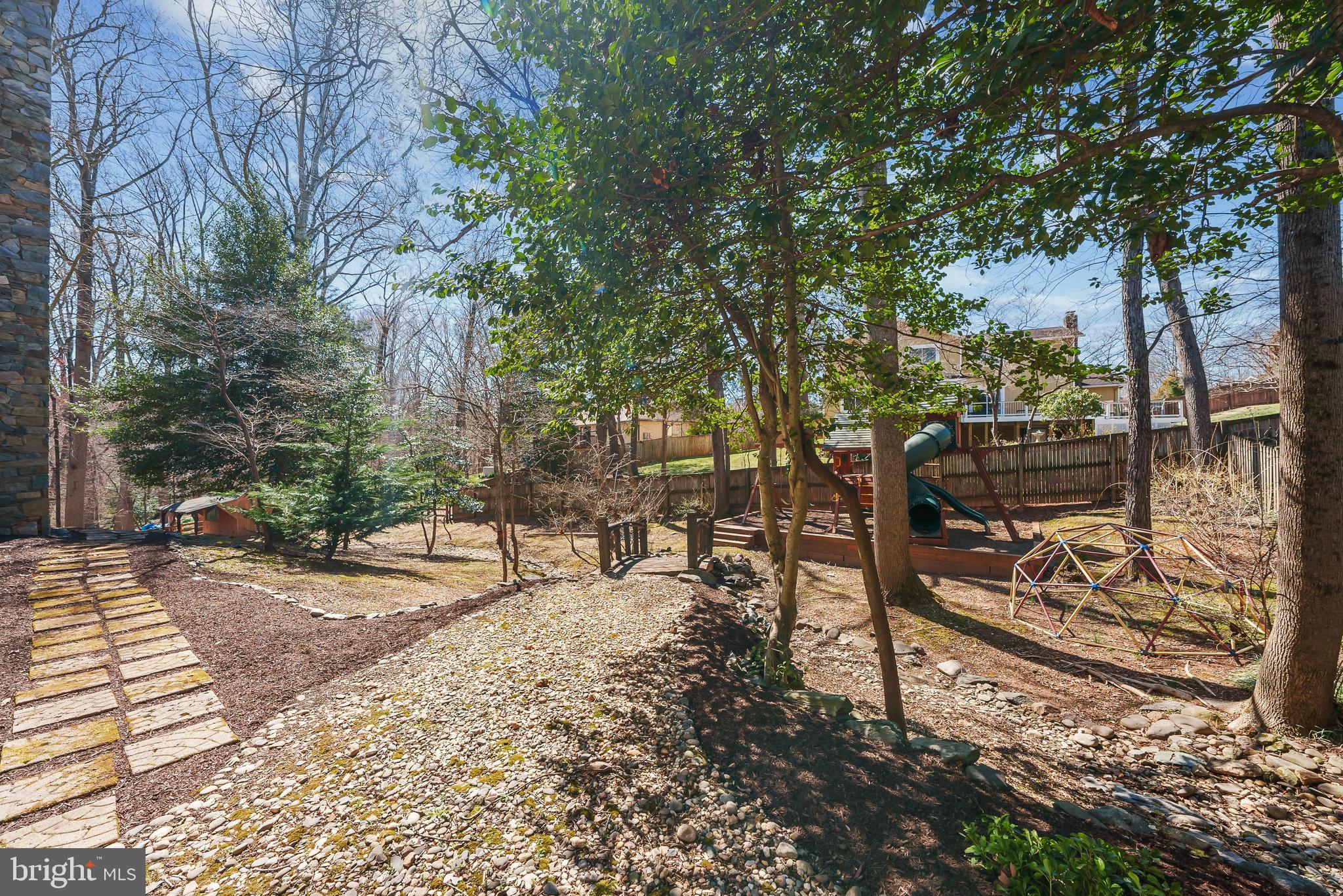 10203 Yellow Pine Dr