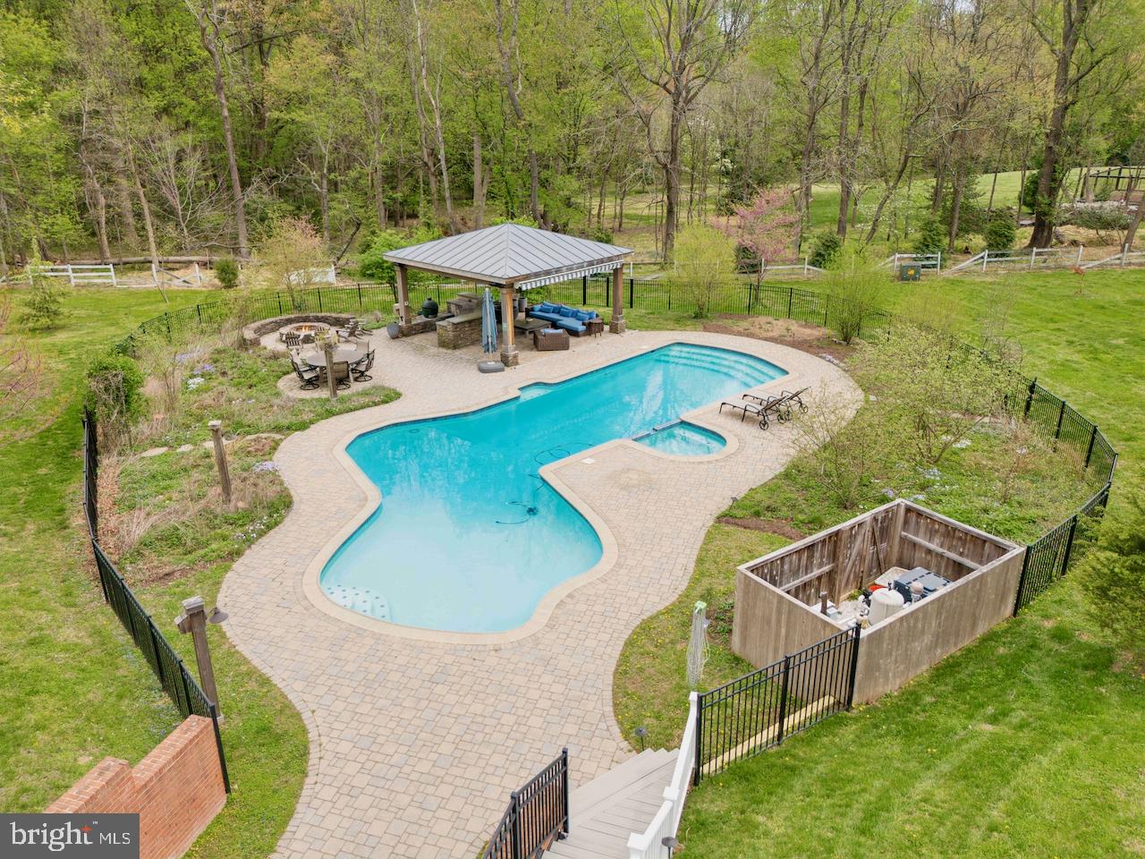 10423 Down Patrick Ln