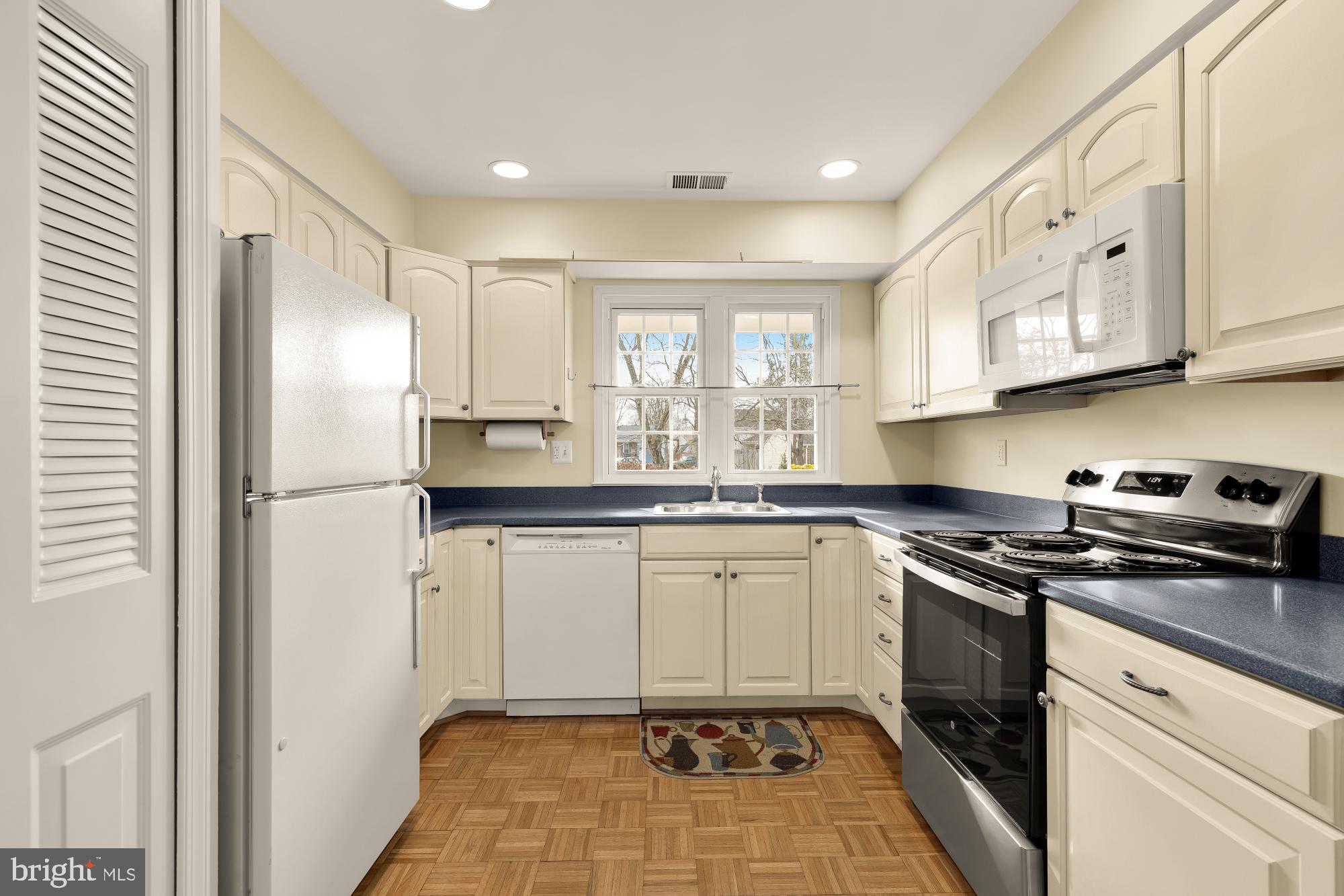 4344 ROLLING STONE WAY