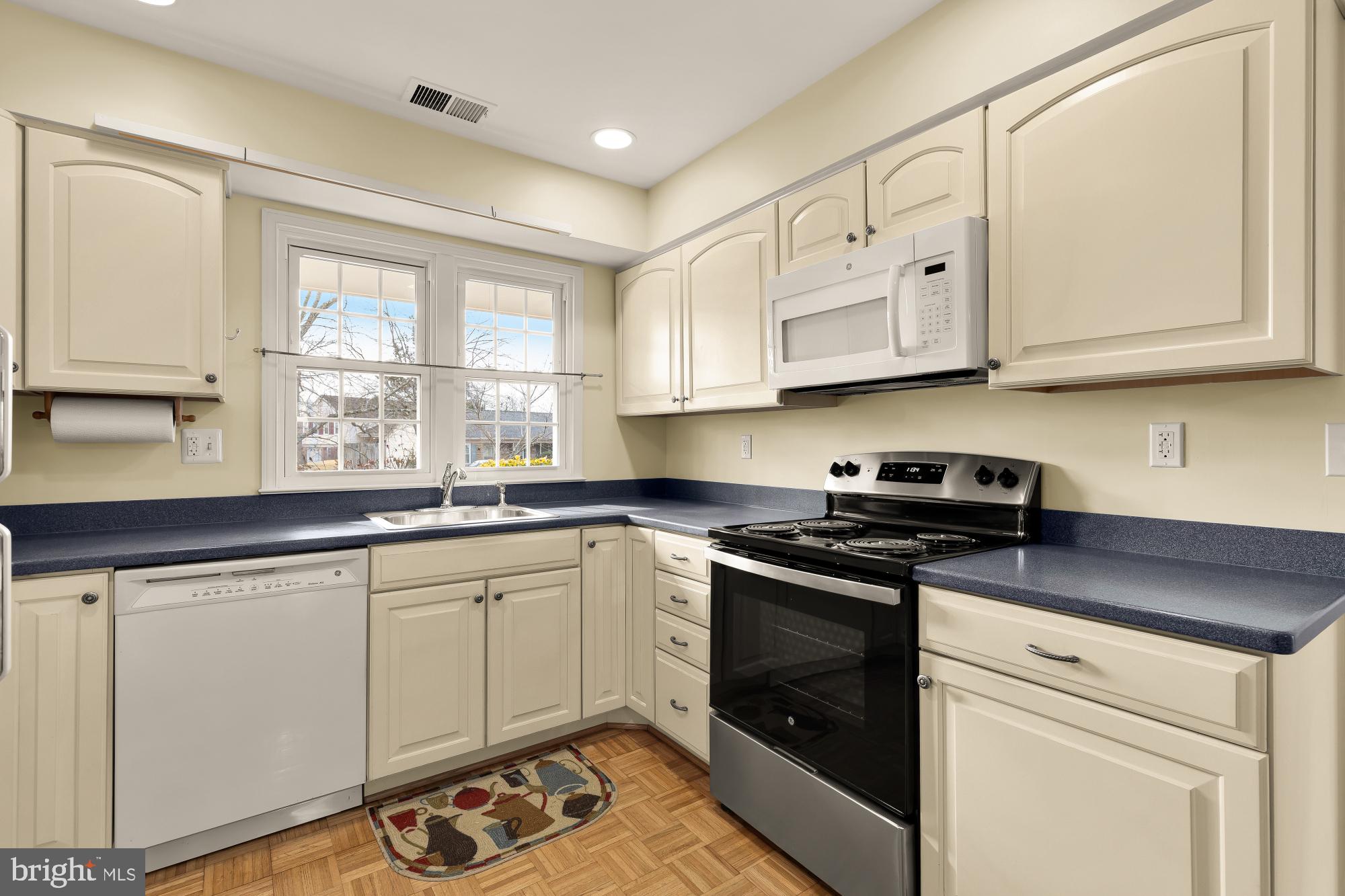 4344 ROLLING STONE WAY