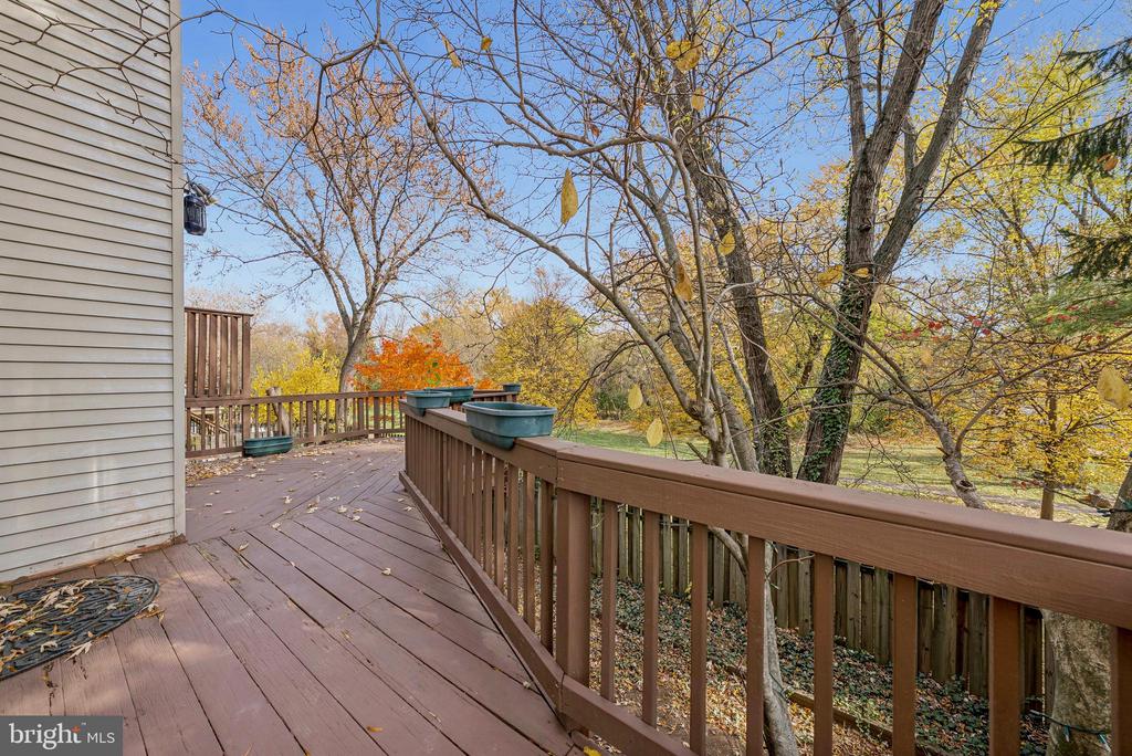 2839 KNOLLSIDE LANE