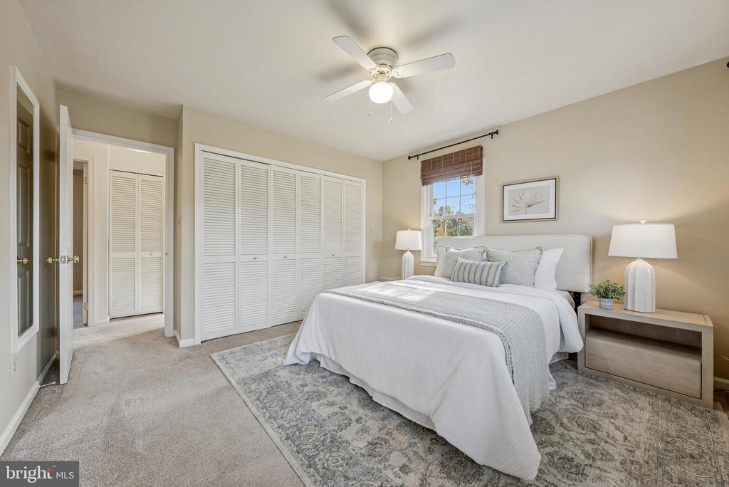 2839 KNOLLSIDE LANE