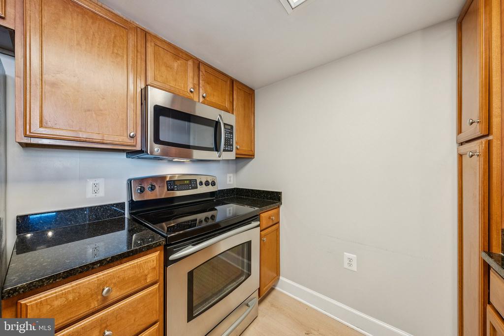 11800 SUNSET HILLS ROAD 1125