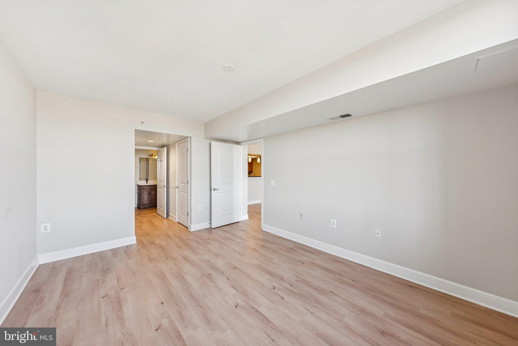 11800 SUNSET HILLS ROAD 1125