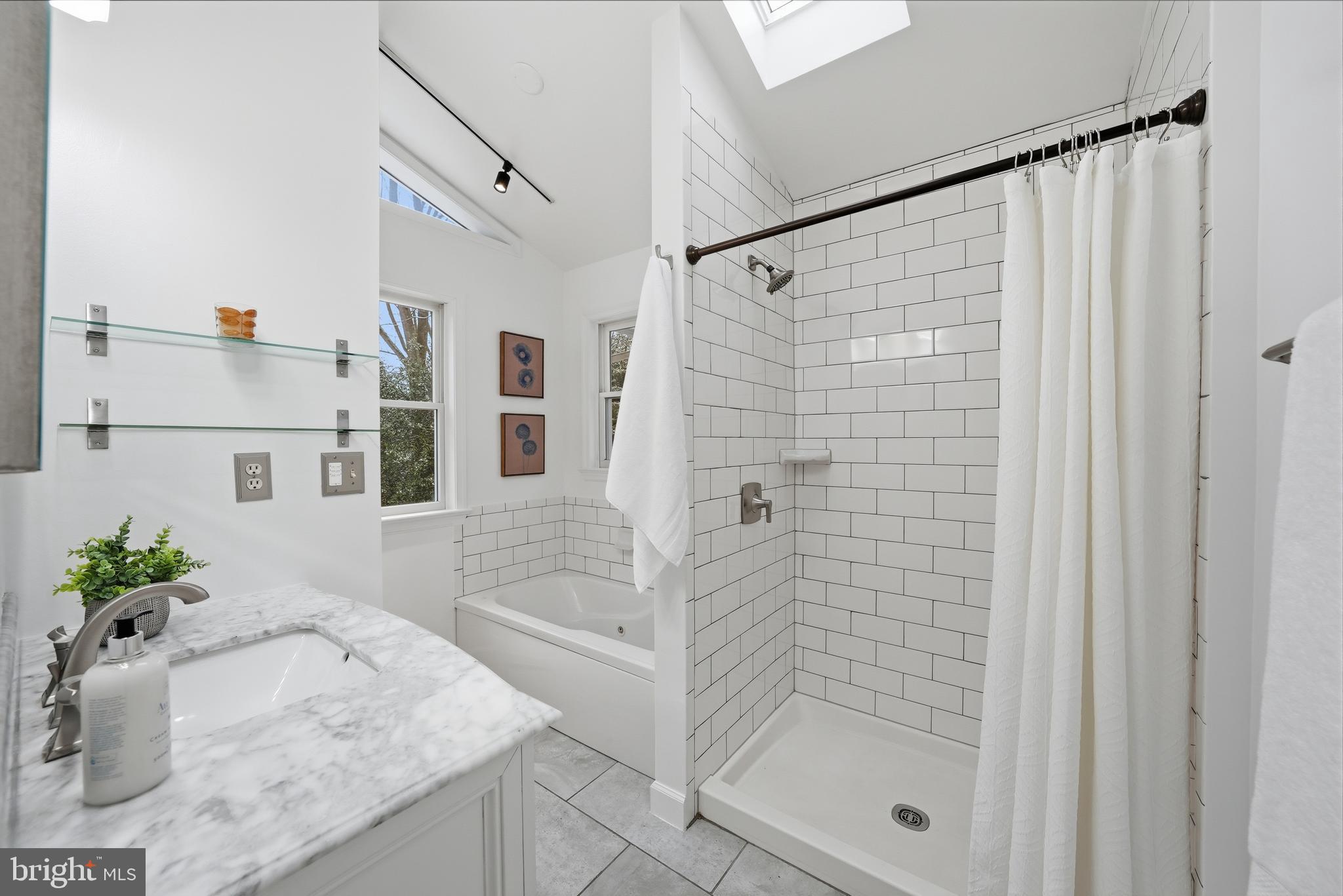 1207 DRAKE STREET SW