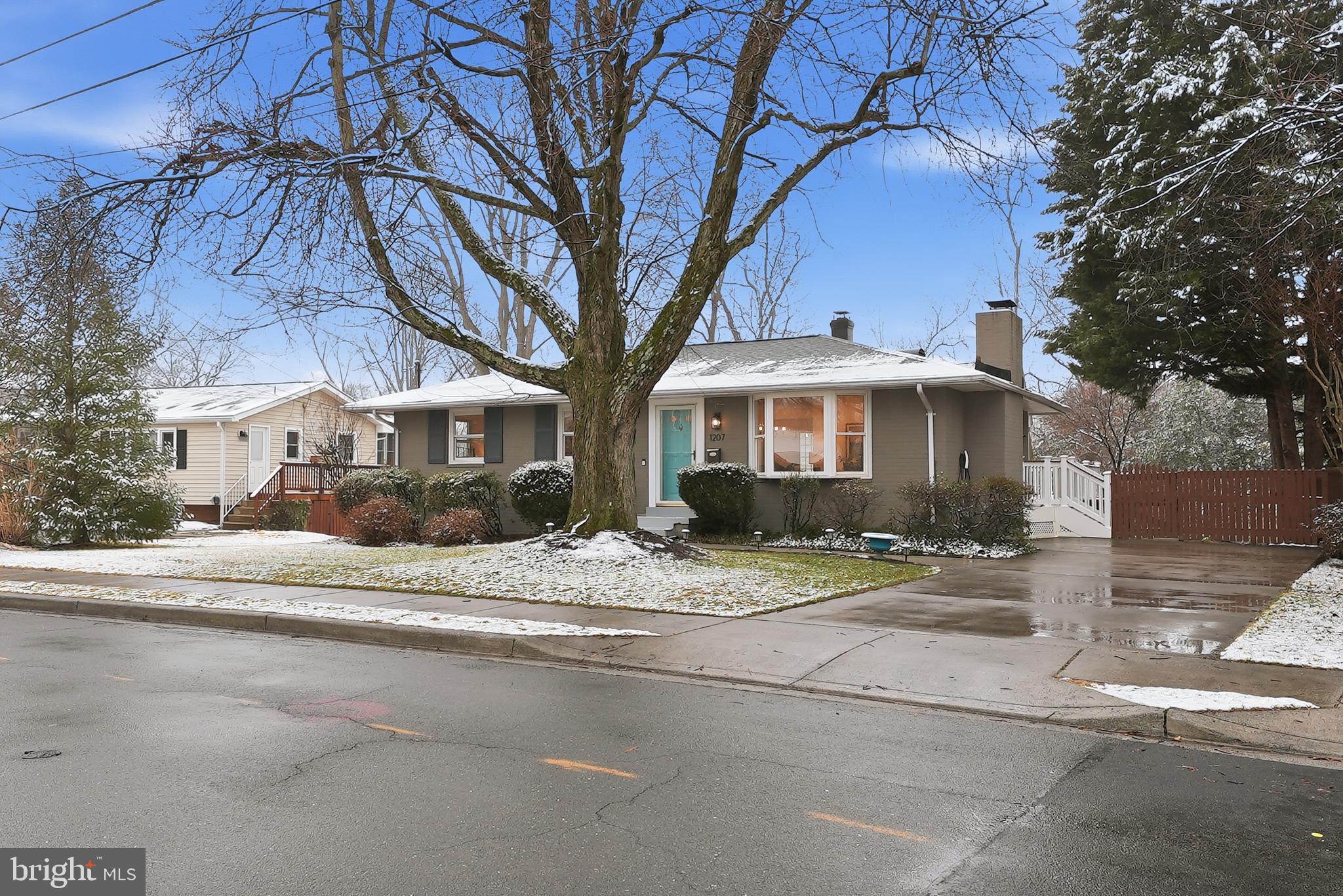 1207 DRAKE STREET SW