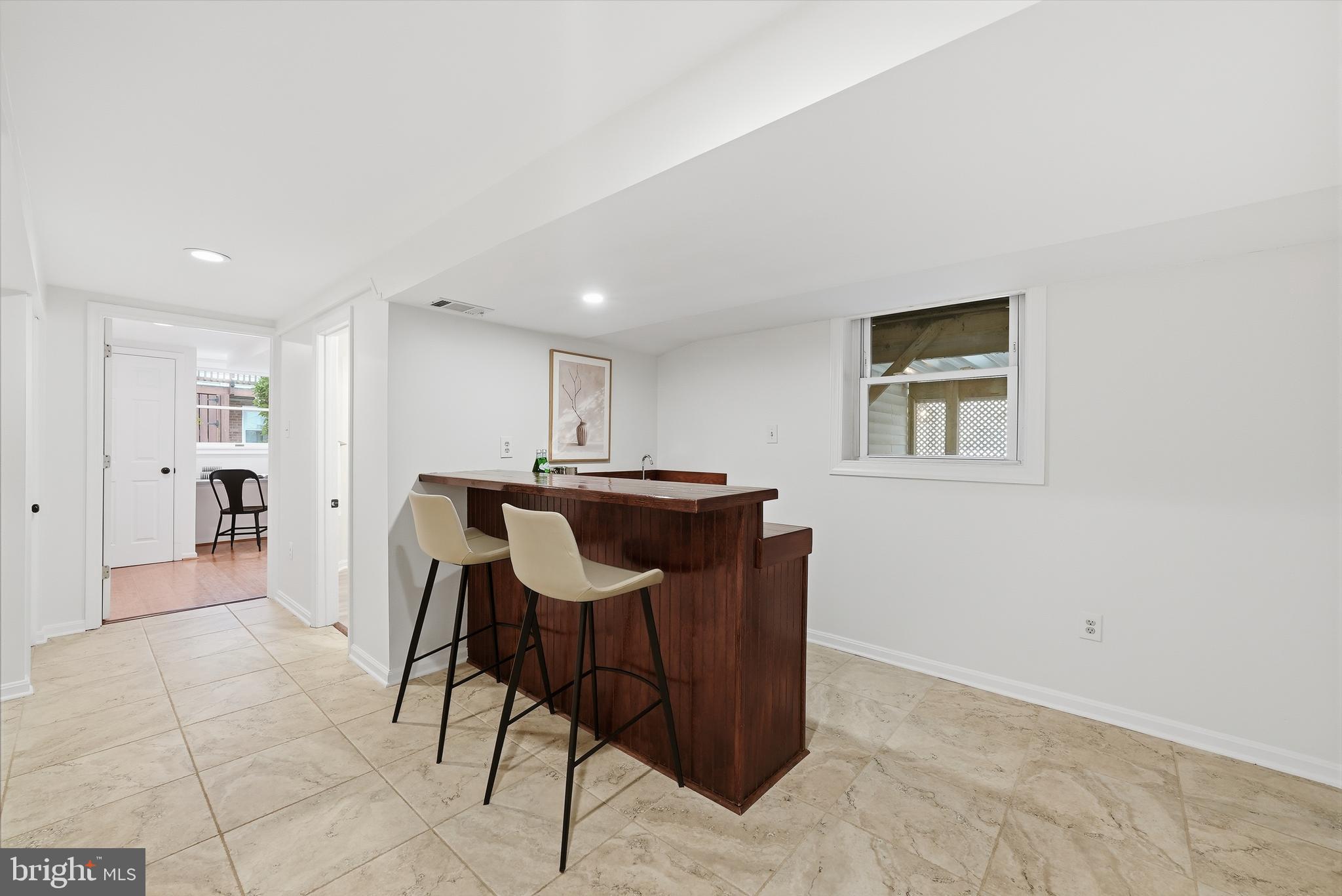 1207 DRAKE STREET SW