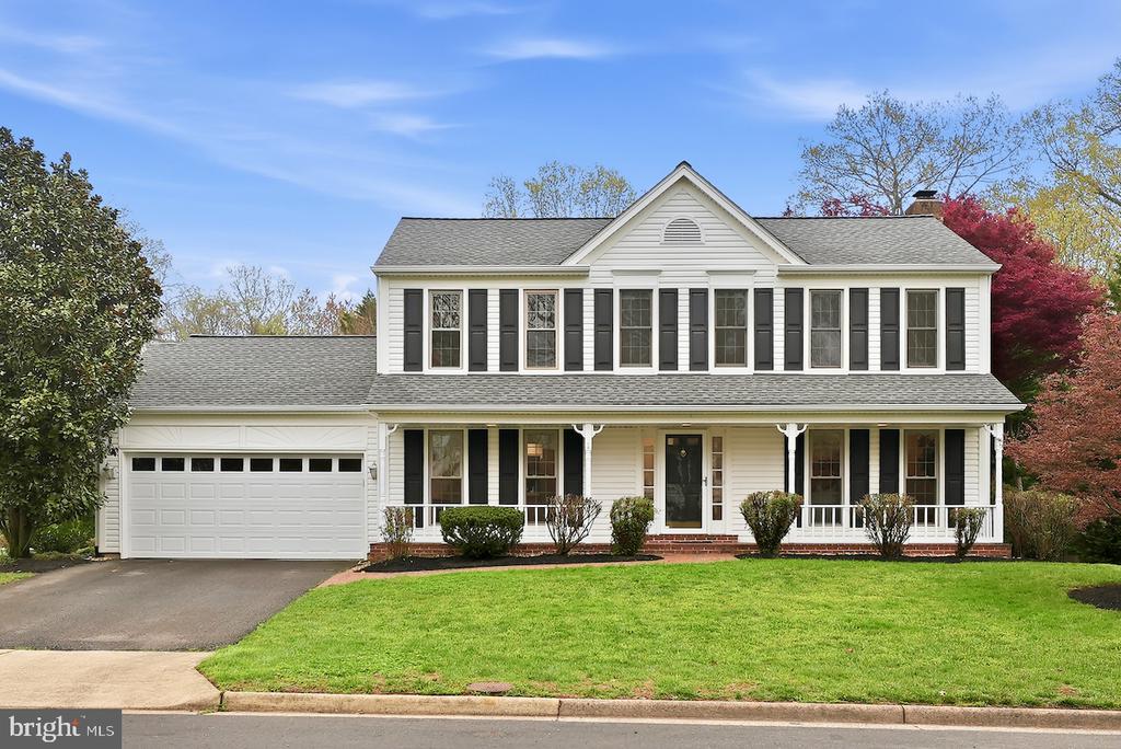 12615 HERITAGE FARM LANE