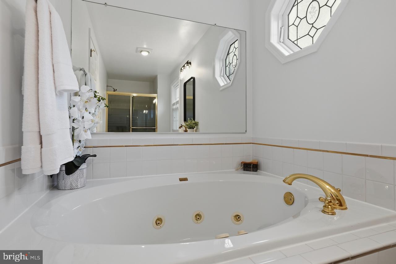 12615 HERITAGE FARM LANE