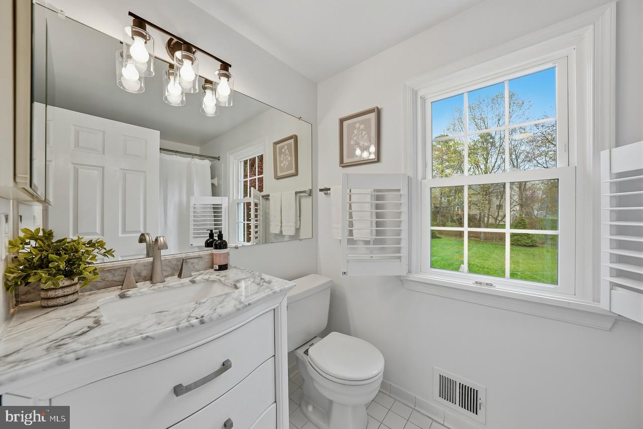 12615 HERITAGE FARM LANE