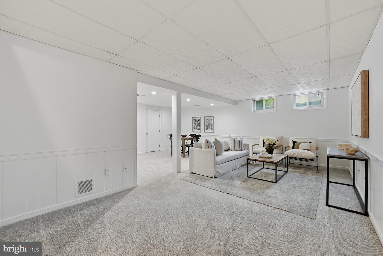 12615 HERITAGE FARM LANE