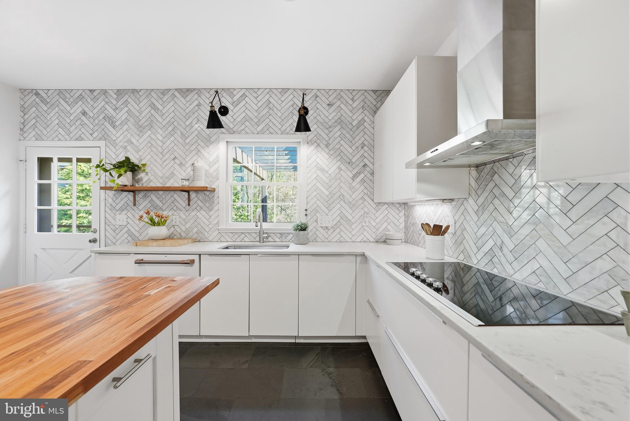 7504 BLAISE TRAIL