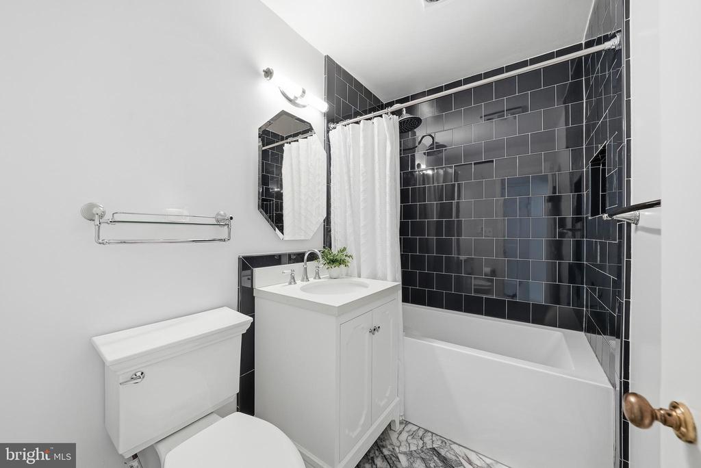 7504 BLAISE TRAIL