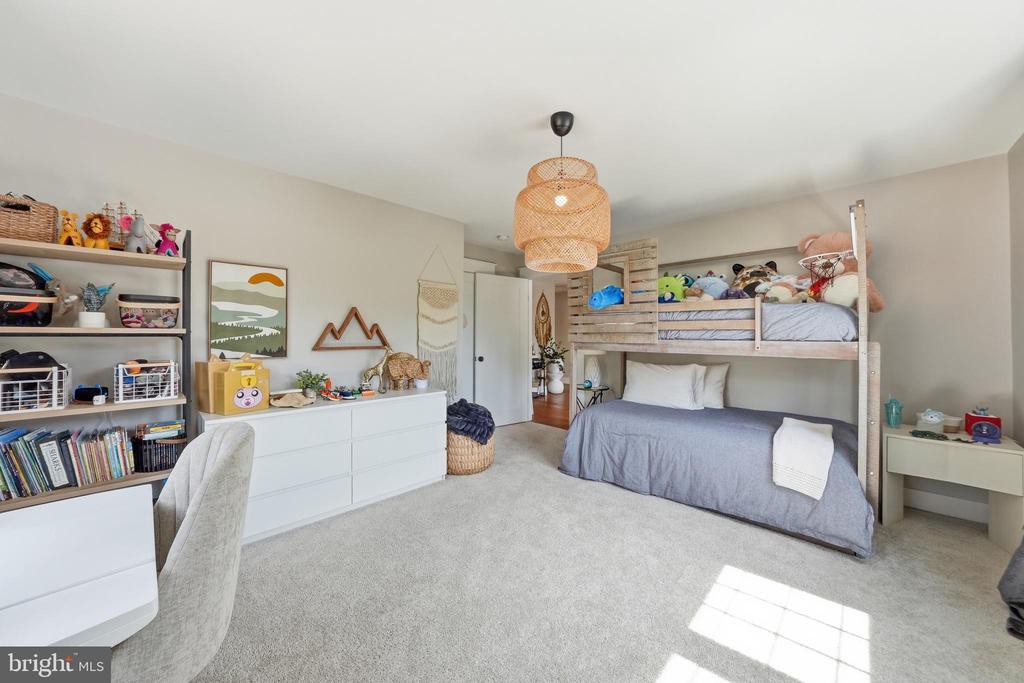 7739 SCHELHORN ROAD