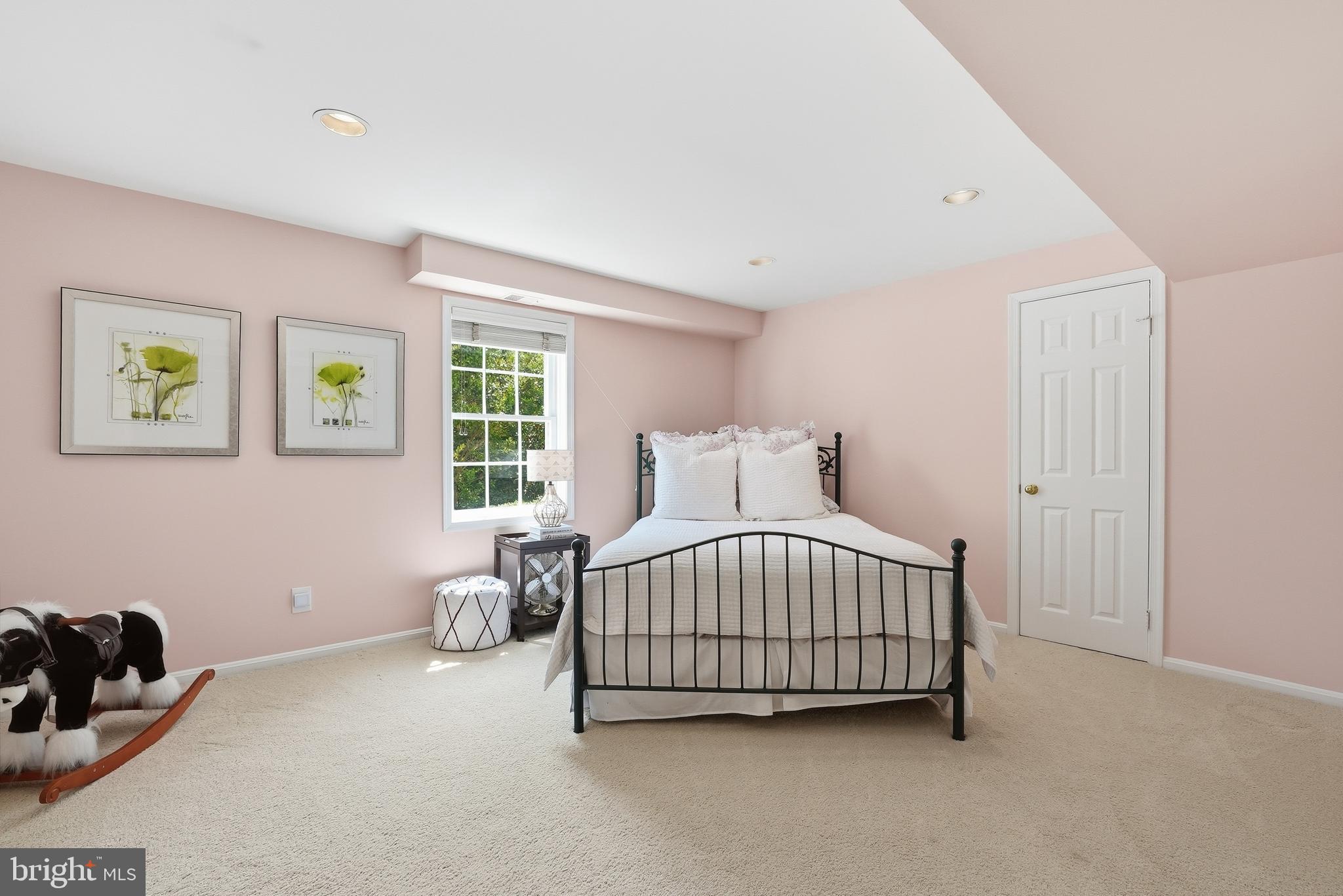 10204 YELLOW PINE DRIVE