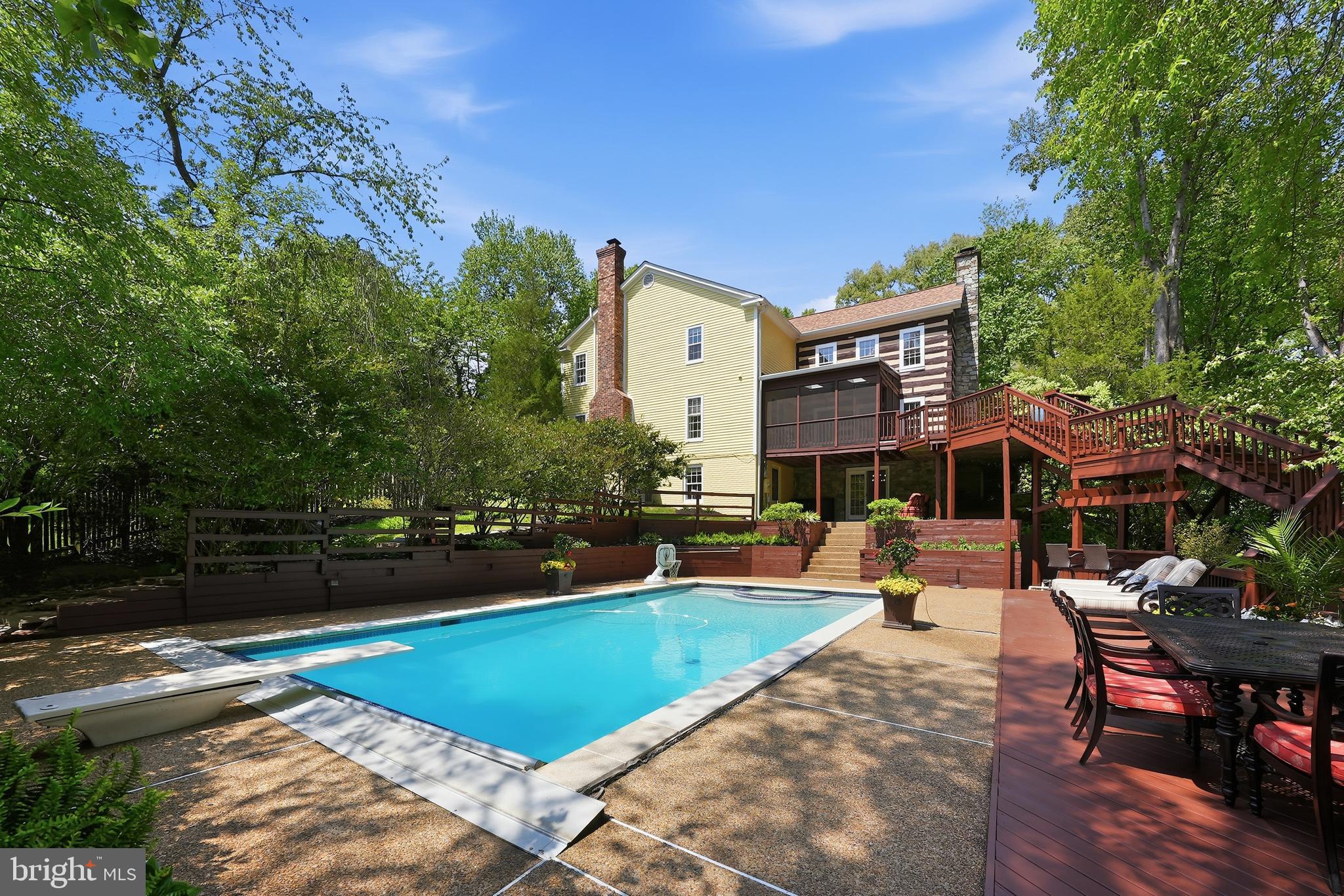 10204 YELLOW PINE DRIVE