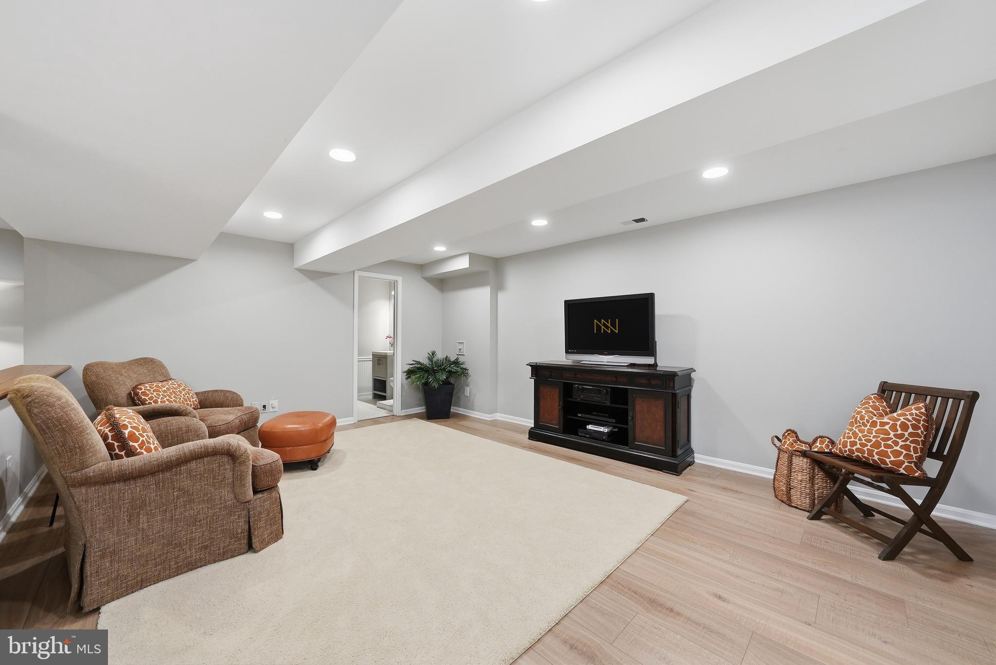 10204 YELLOW PINE DRIVE