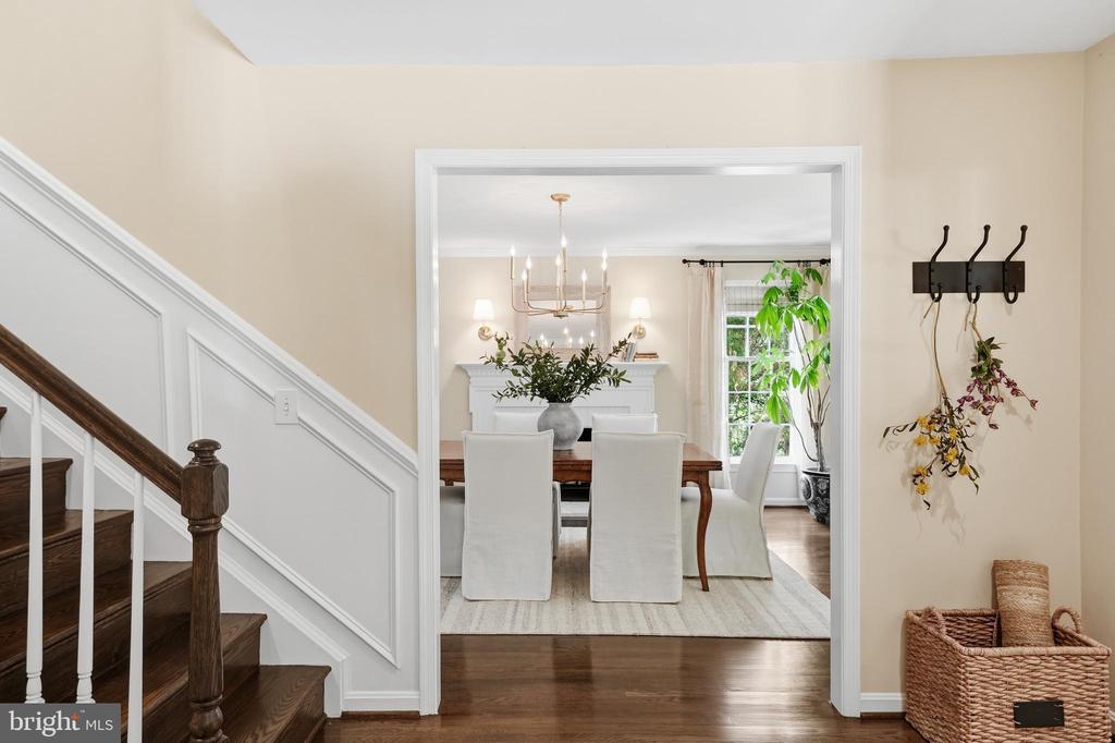 10204 YELLOW PINE DRIVE