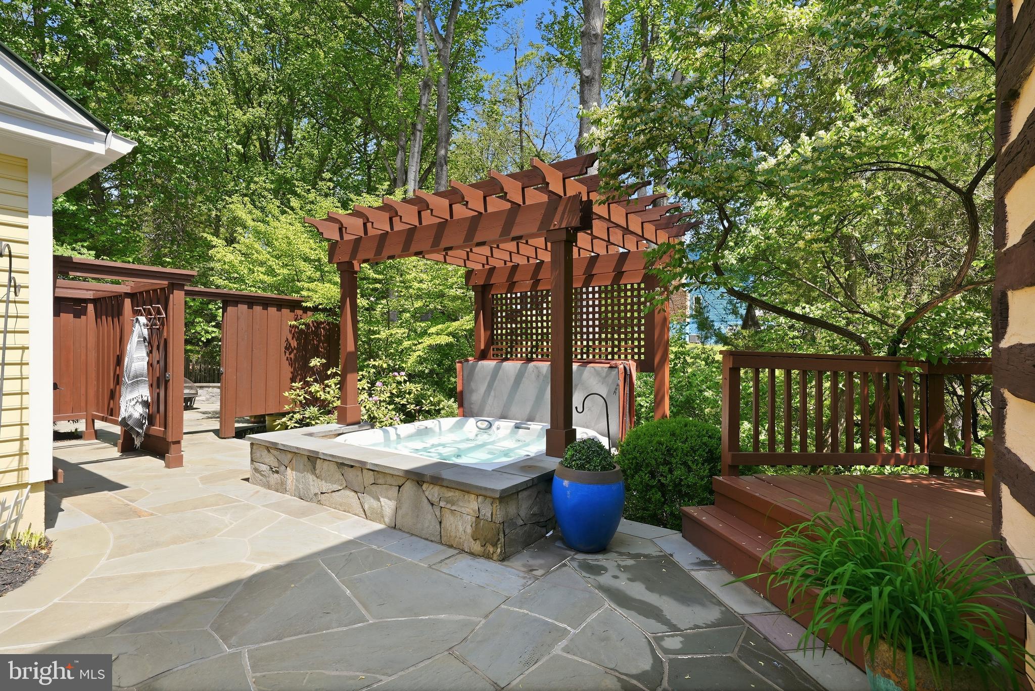 10204 YELLOW PINE DRIVE