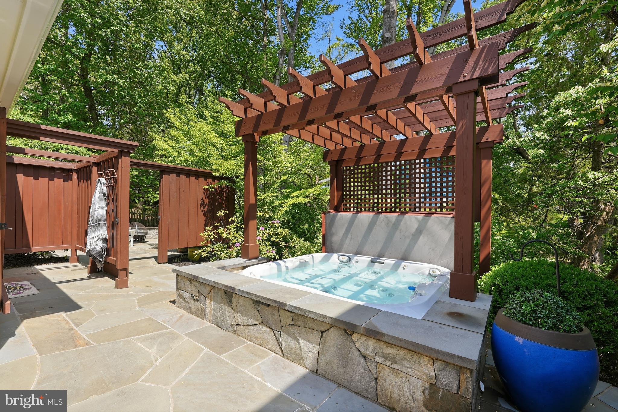 10204 YELLOW PINE DRIVE