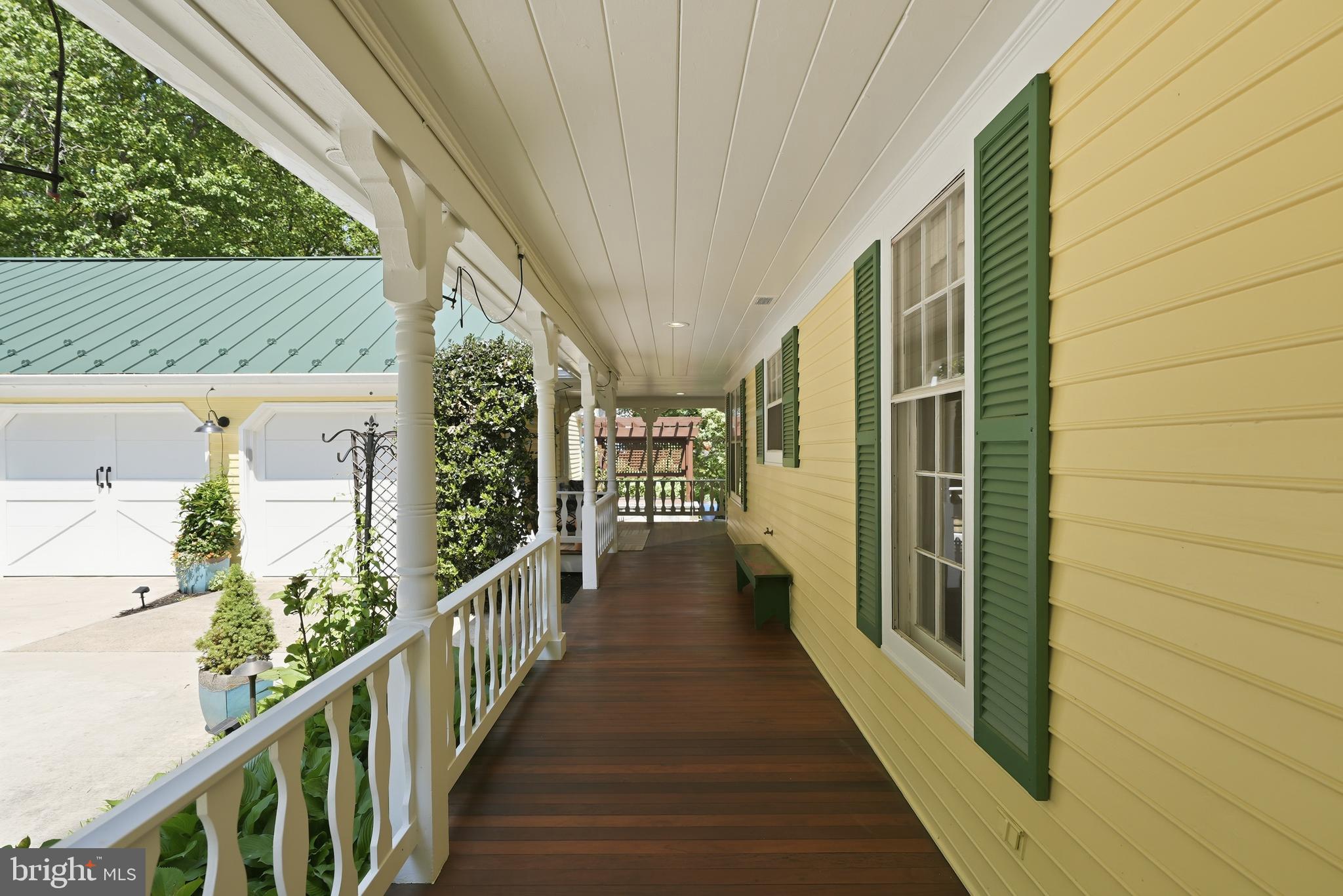 10204 YELLOW PINE DRIVE