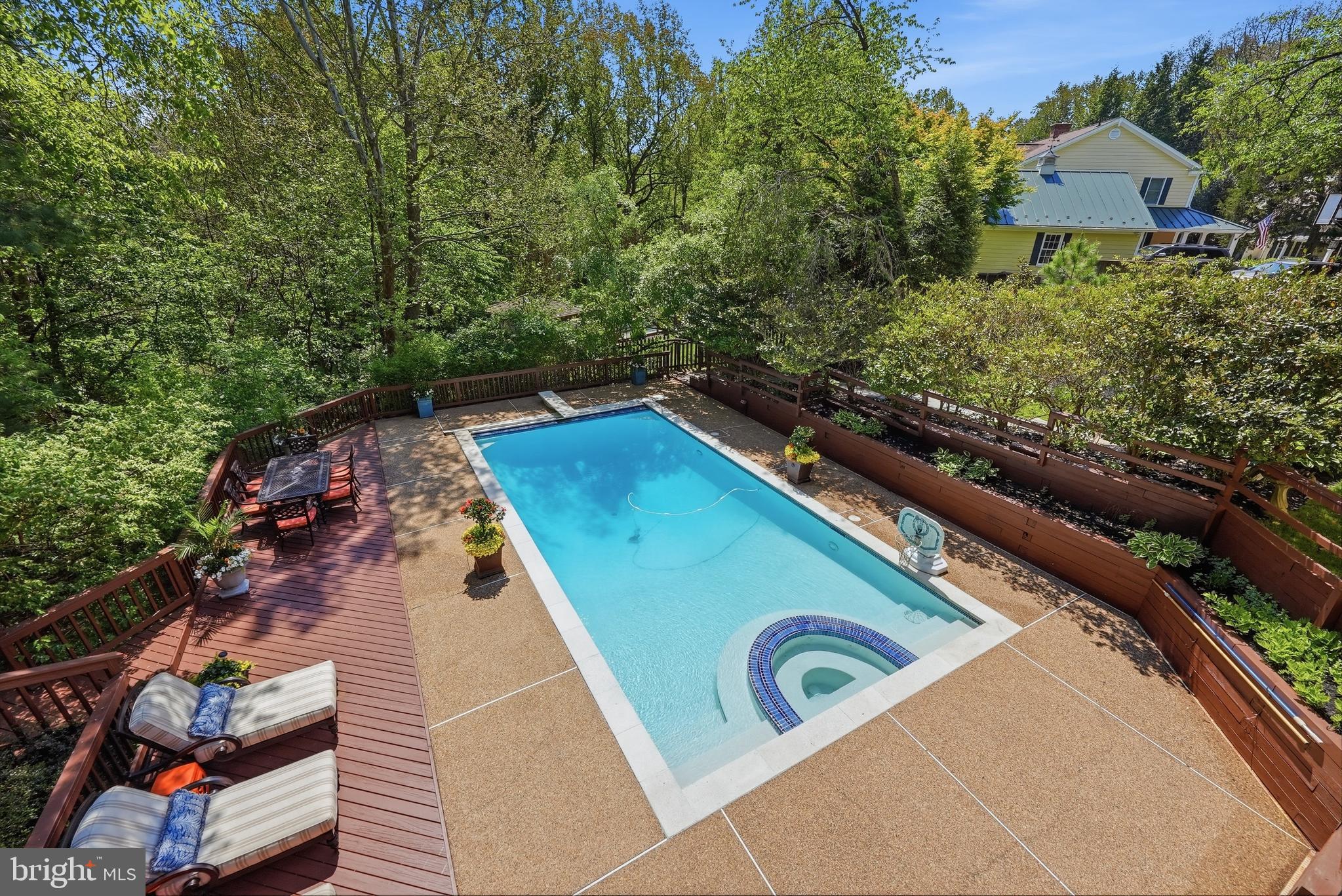 10204 YELLOW PINE DRIVE