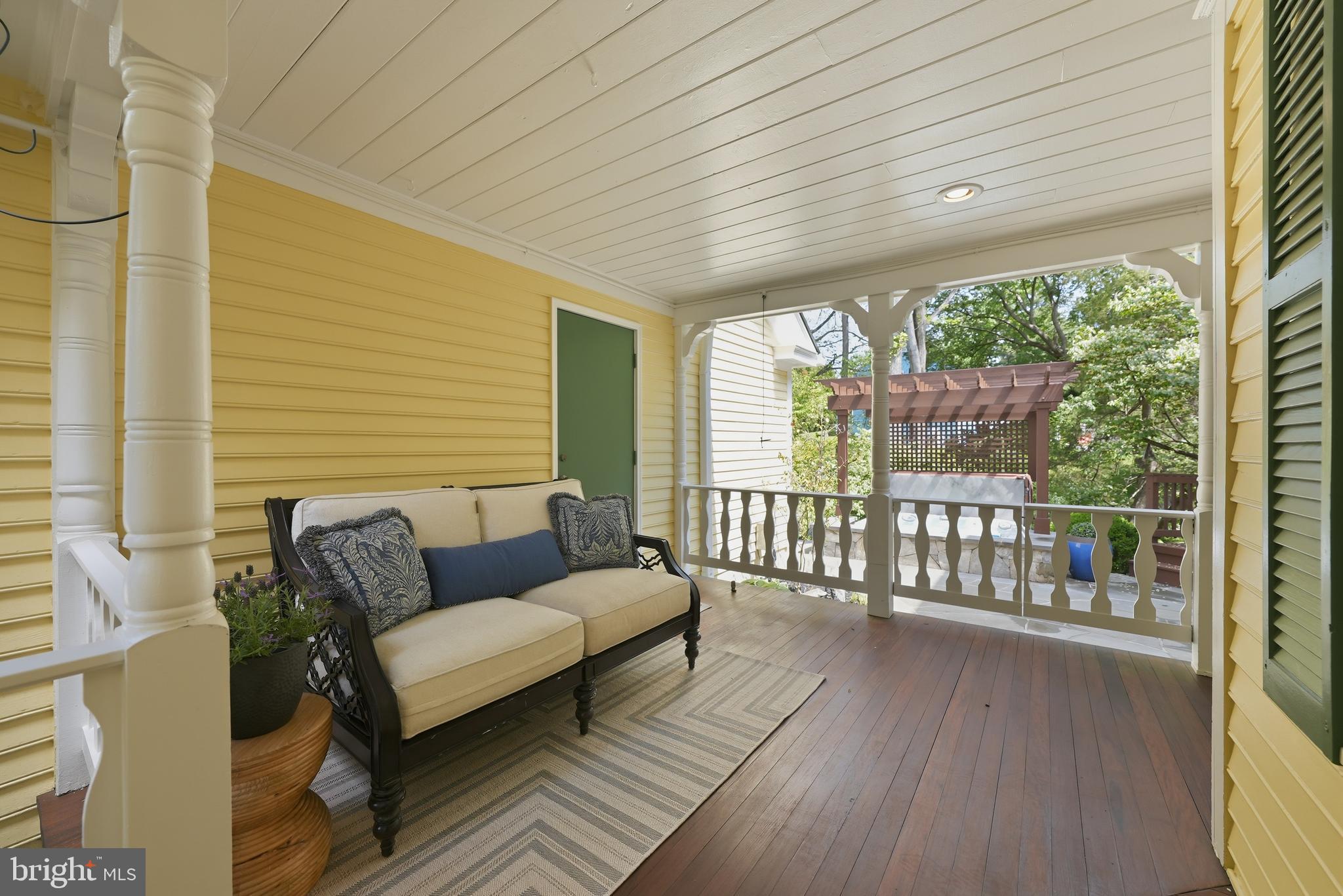 10204 YELLOW PINE DRIVE