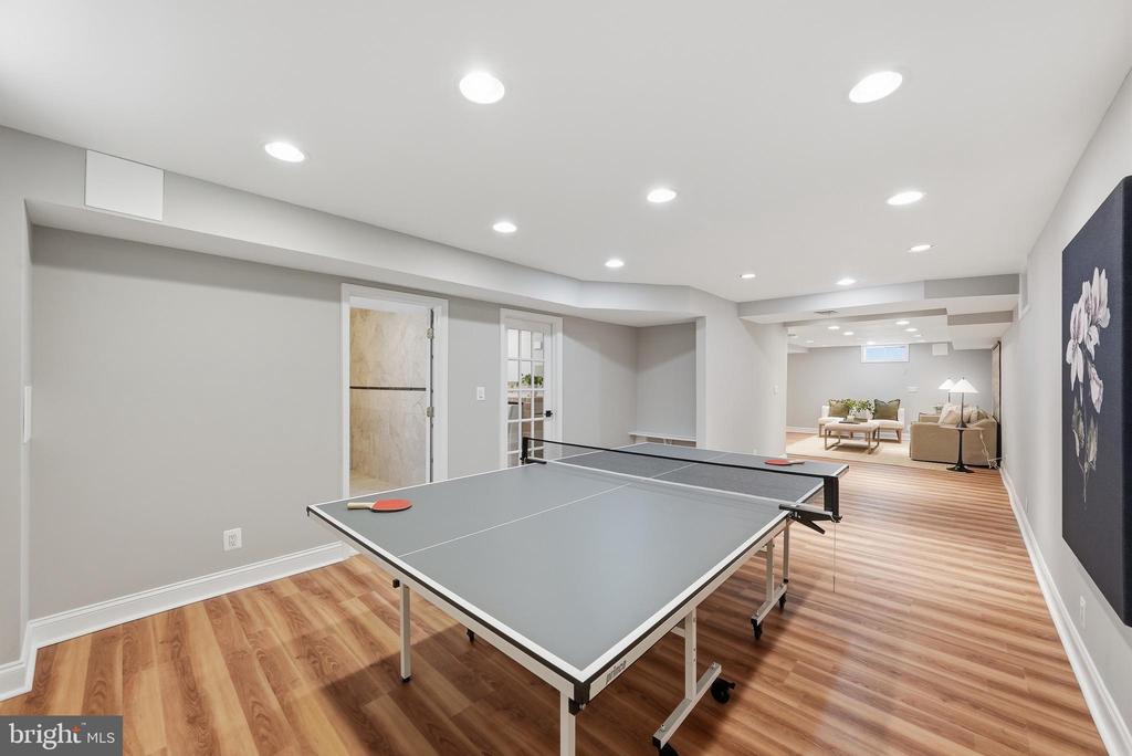 1291 LAMPLIGHTER WAY