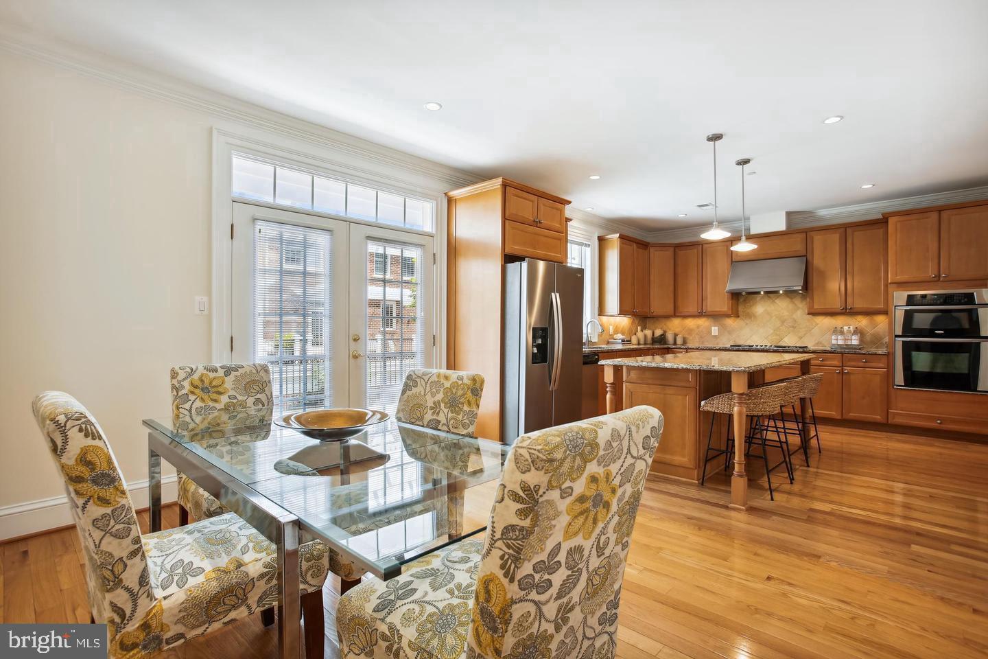 7022 LITTLE LEAF LINDEN LANE