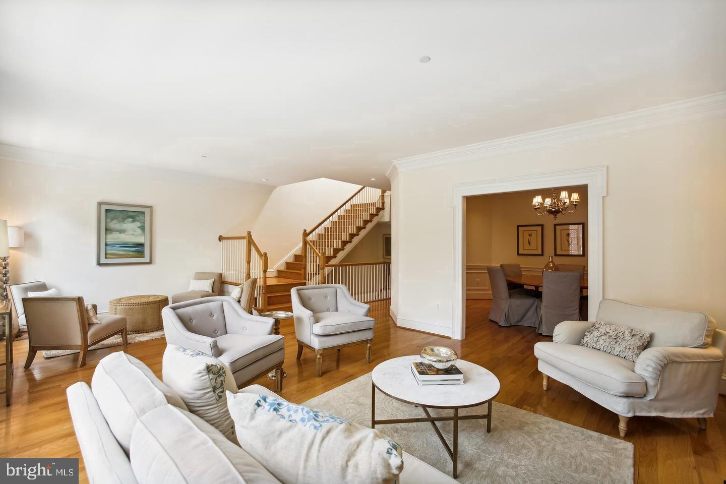 7022 LITTLE LEAF LINDEN LANE