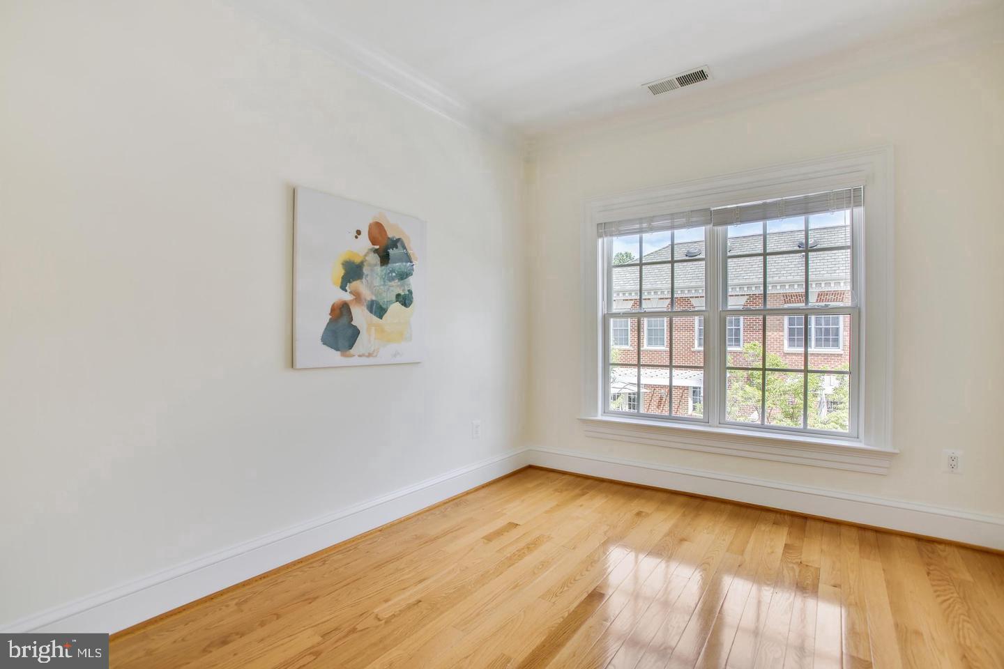 7022 LITTLE LEAF LINDEN LANE