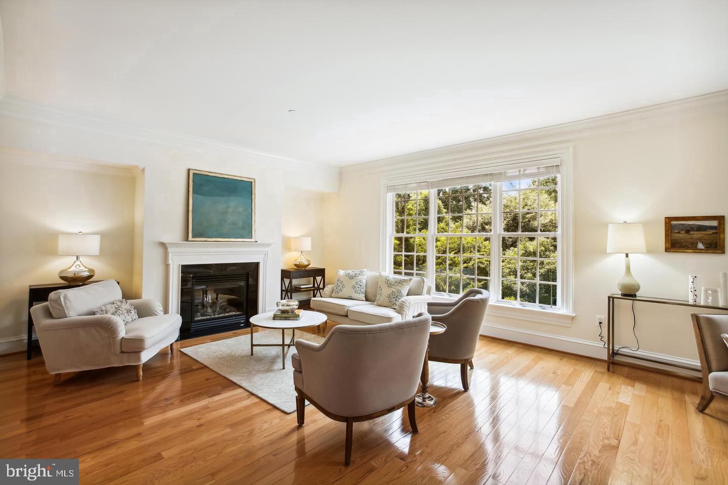 7022 LITTLE LEAF LINDEN LANE