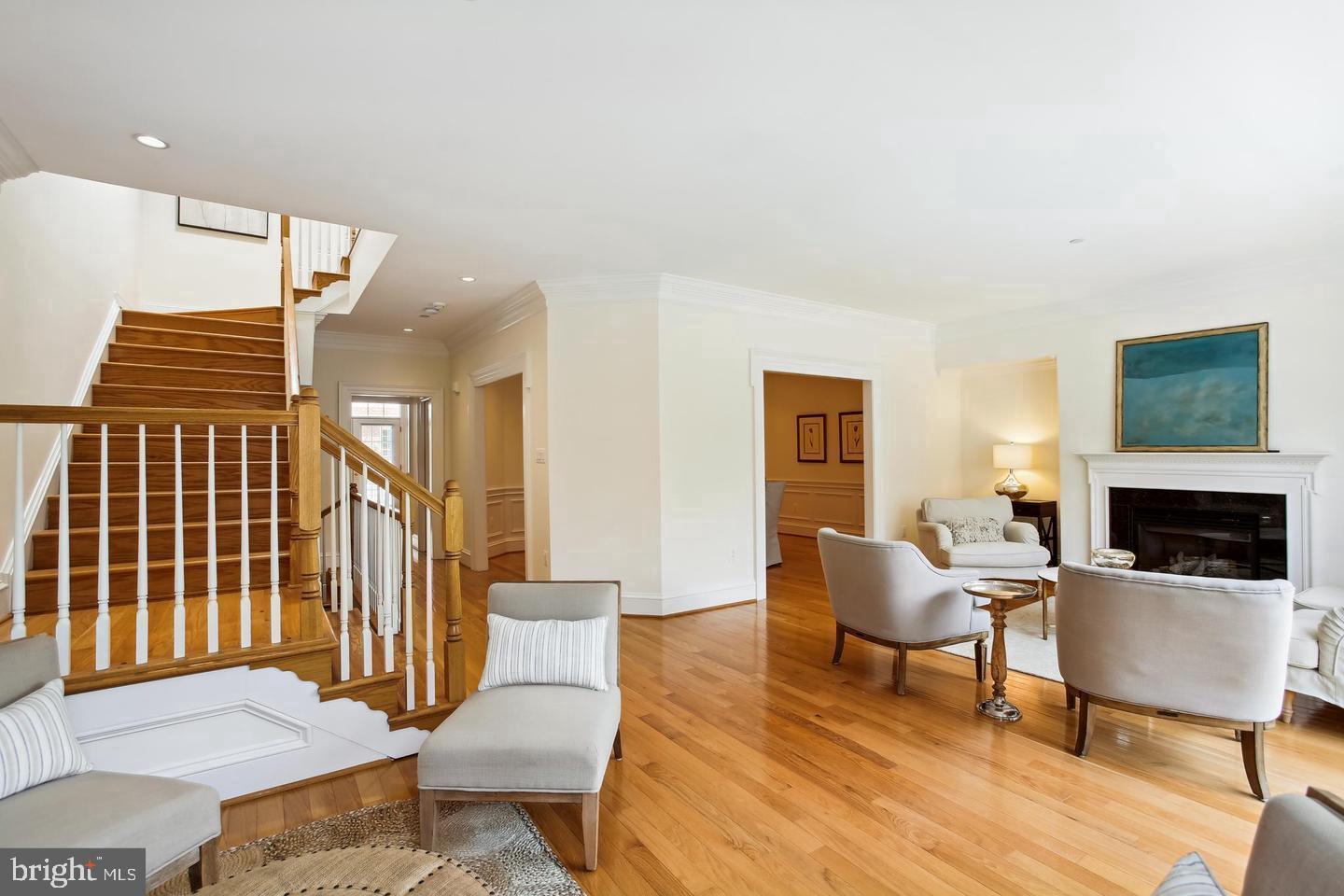 7022 LITTLE LEAF LINDEN LANE