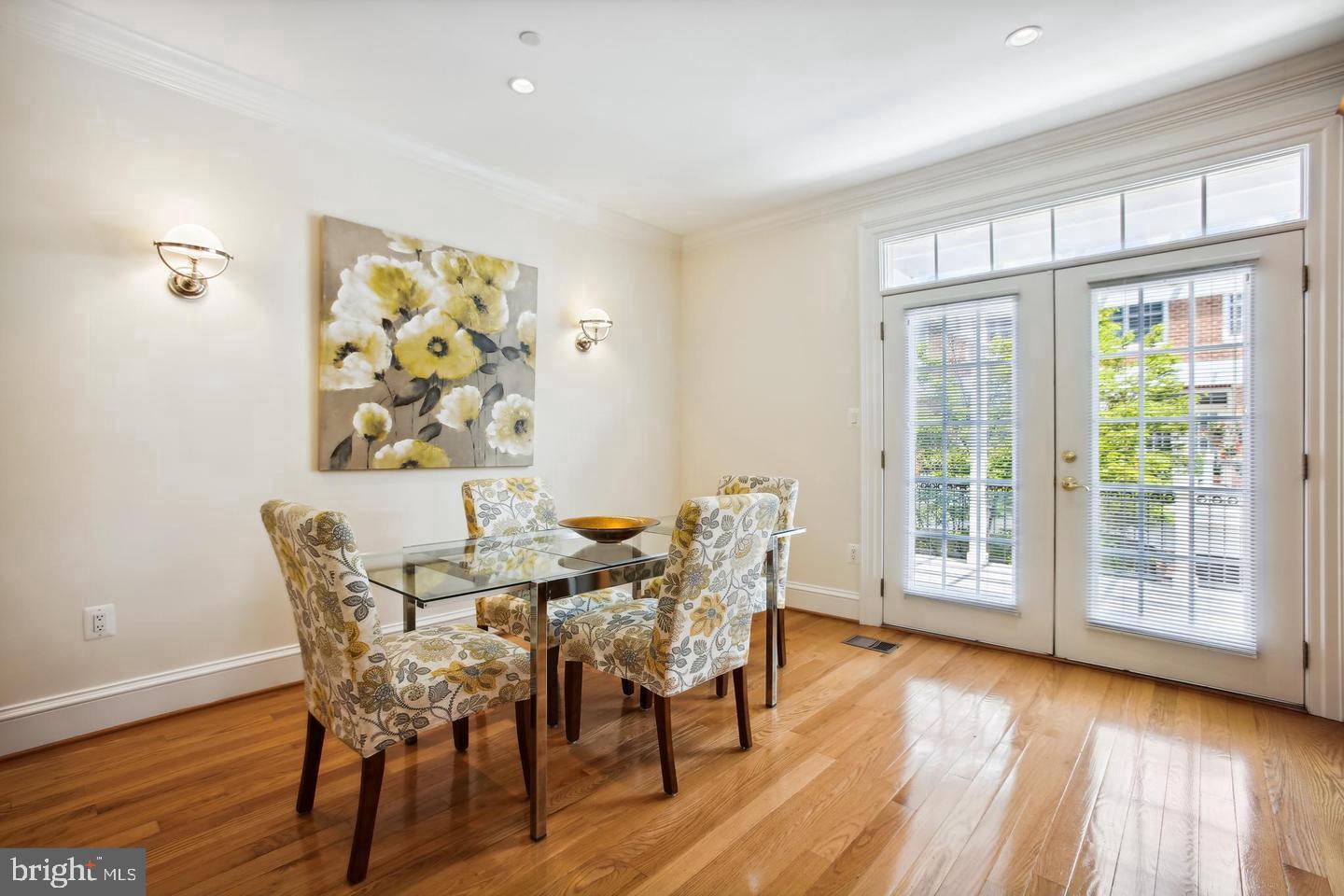 7022 LITTLE LEAF LINDEN LANE