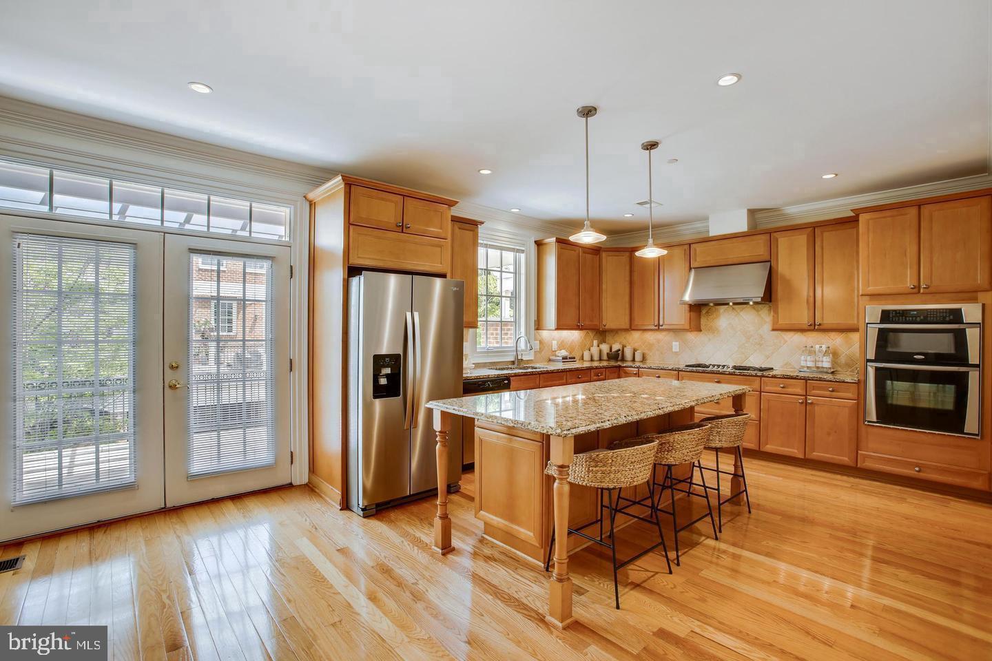 7022 LITTLE LEAF LINDEN LANE