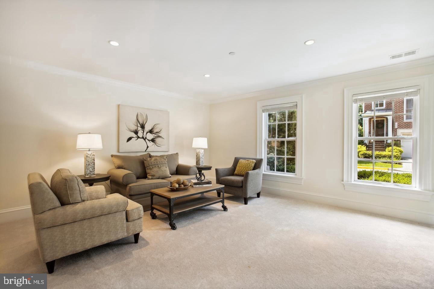 7022 LITTLE LEAF LINDEN LANE