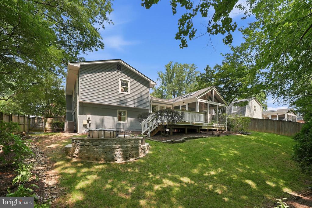 610 KEARNEY COURT SW