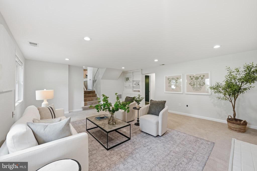 610 KEARNEY COURT SW