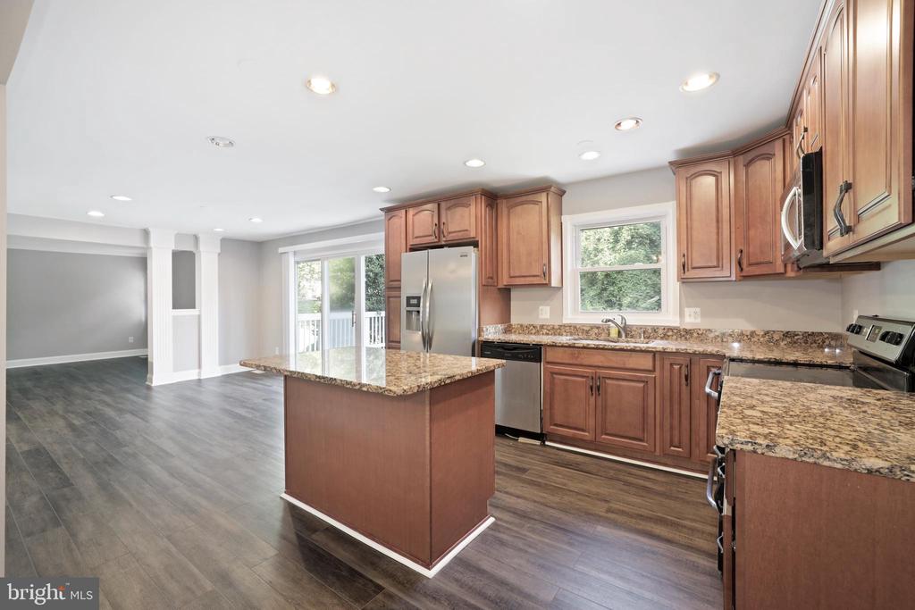 1518 GINGERWOOD COURT