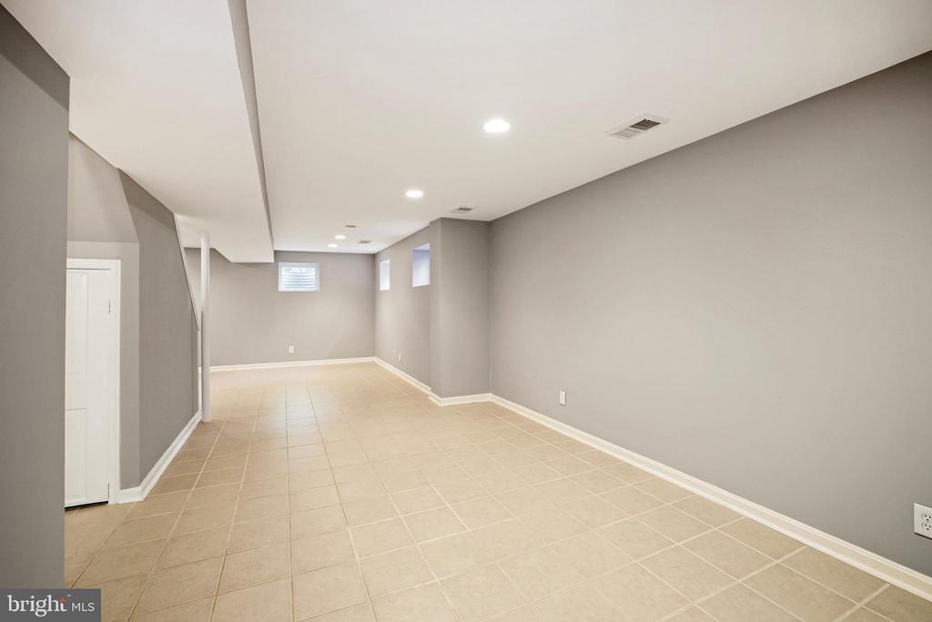1518 GINGERWOOD COURT