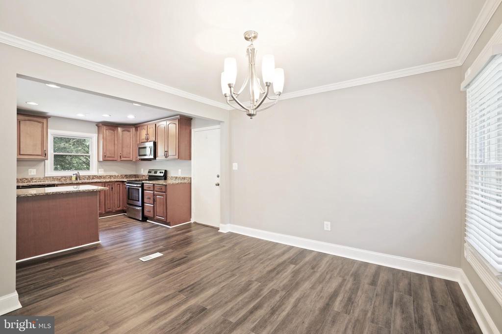 1518 GINGERWOOD COURT